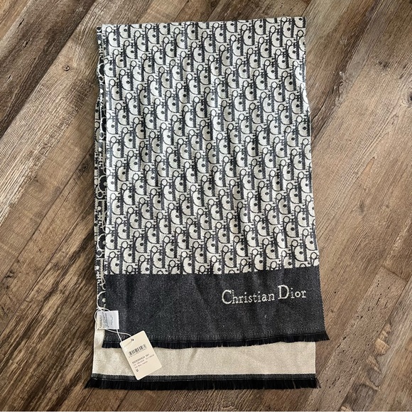 Christian Dior Oblique Bleu Marine scarf. Beautiful and so soft! Still has tags! - Picture 1 of 6